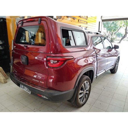 1. CAPOTA DE FIBRA FIAT TORO